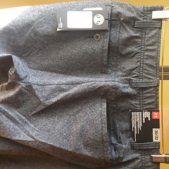 NEW WITH TAGS! UNDER ARMOR mens 30/32 pants - Picture 3 of 6